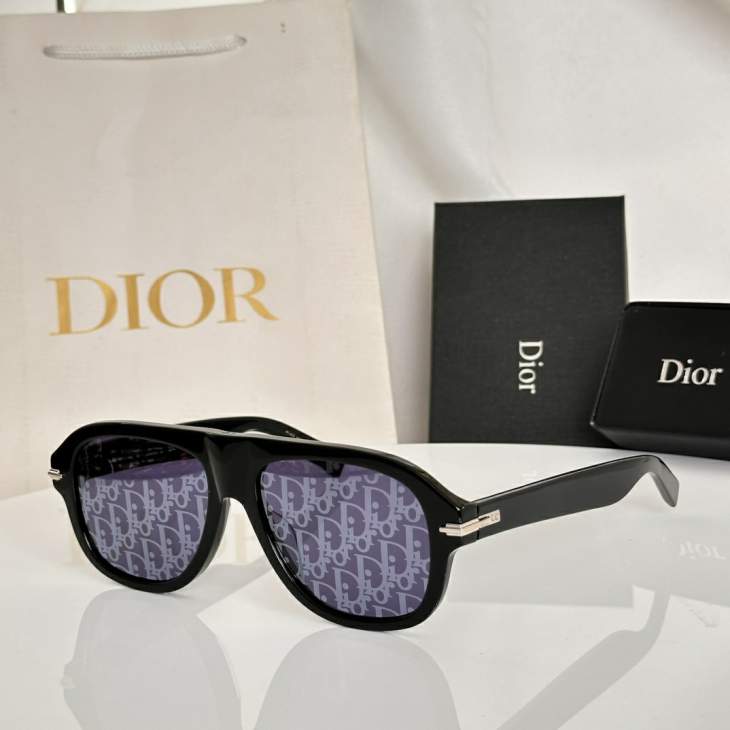Picture of Dior Sunglasses _SKUfw79480188fw